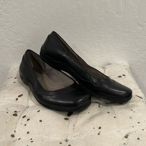 Life Stride Dixie Black Flats Dress Business Shoes Womans Size 9.5